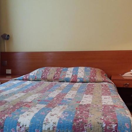 Pax Hotel Paris 18E Esterno foto
